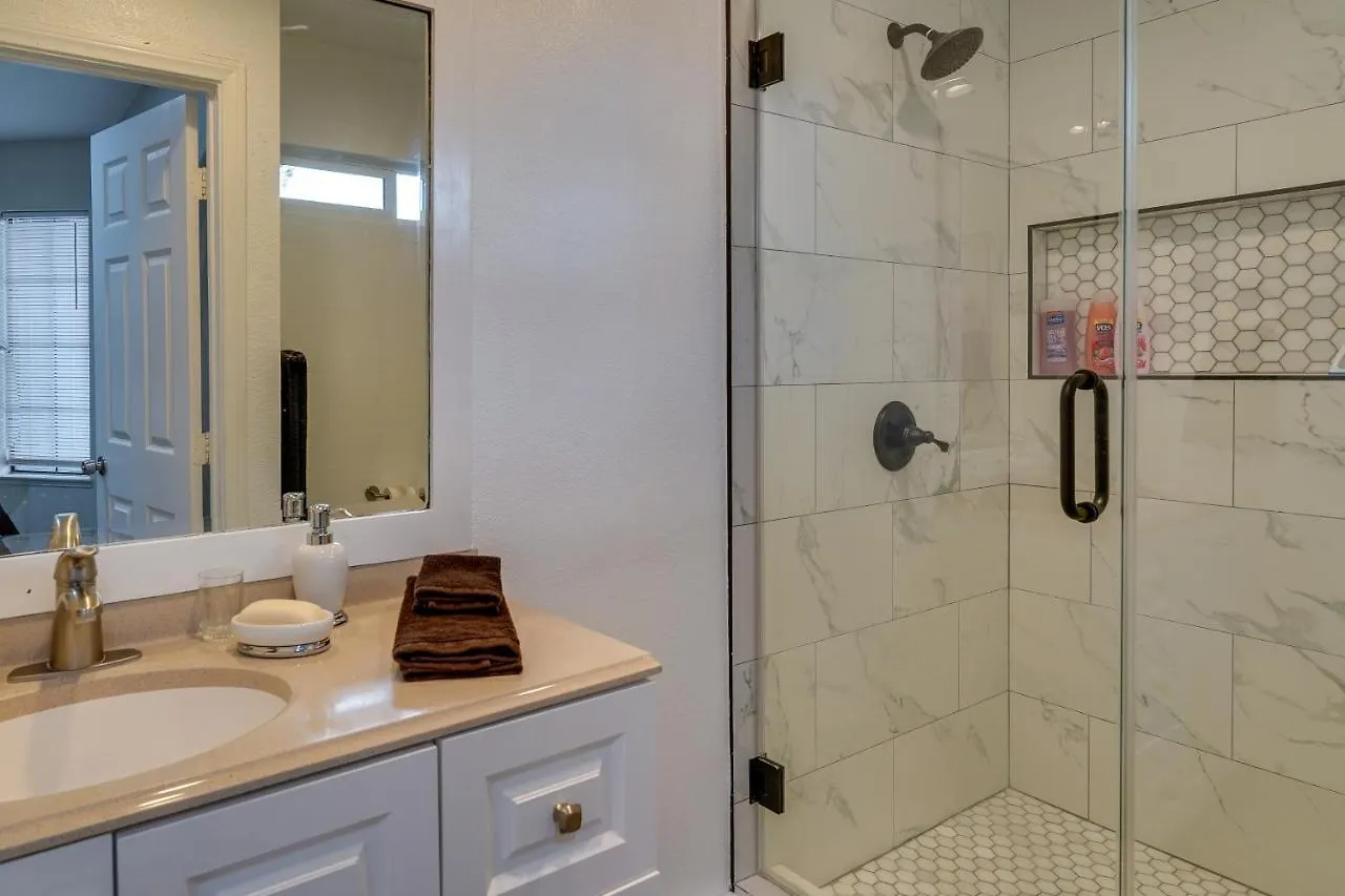 Las Vegas Vacation Rental With Pool - Pet Friendly! Holiday home