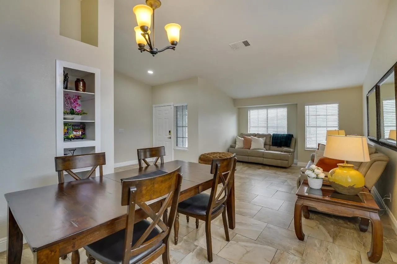 Las Vegas Vacation Rental With Pool - Pet Friendly! 0*, لاس فيغاس